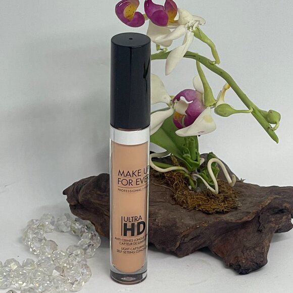 Make Up For Ever Ultra HD Light Capturing Self Setting Concealer - 42 Caramel - Picture 2 of 3
